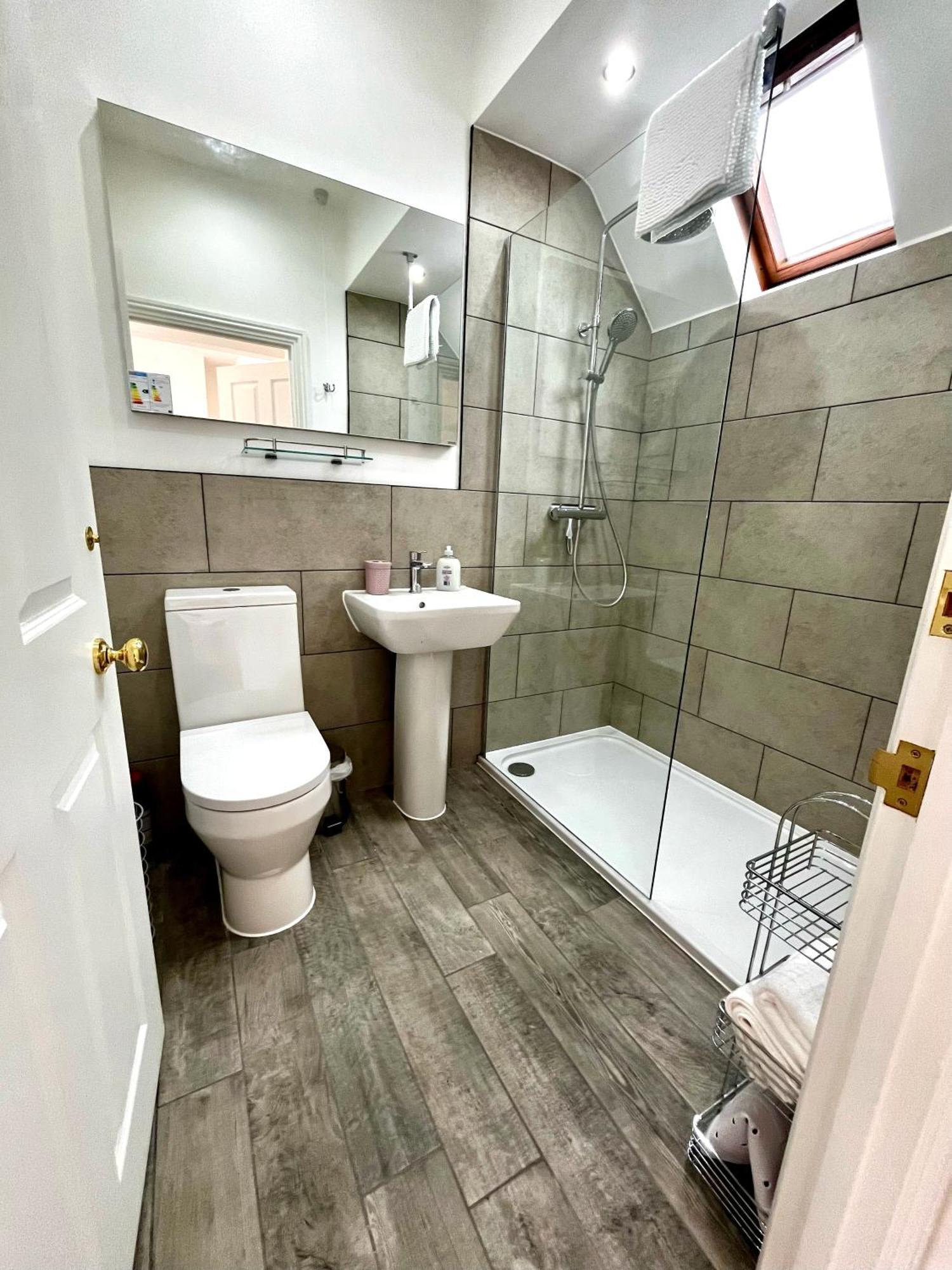 Flower Cottage By Ludlow Castle With Onsite Parking מראה חיצוני תמונה