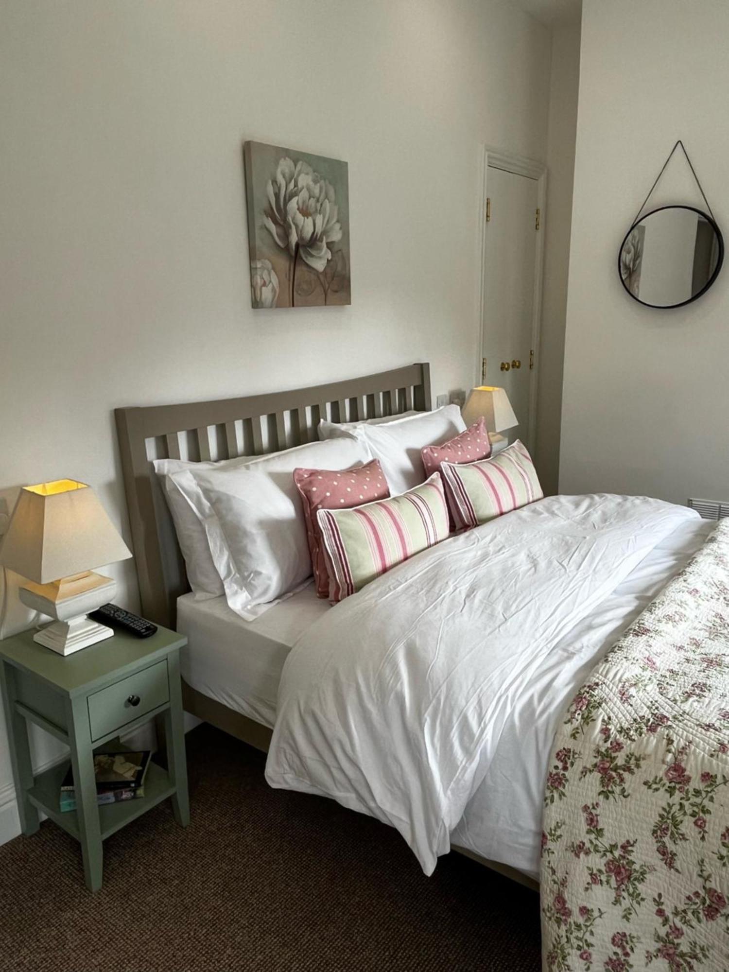 Flower Cottage By Ludlow Castle With Onsite Parking מראה חיצוני תמונה